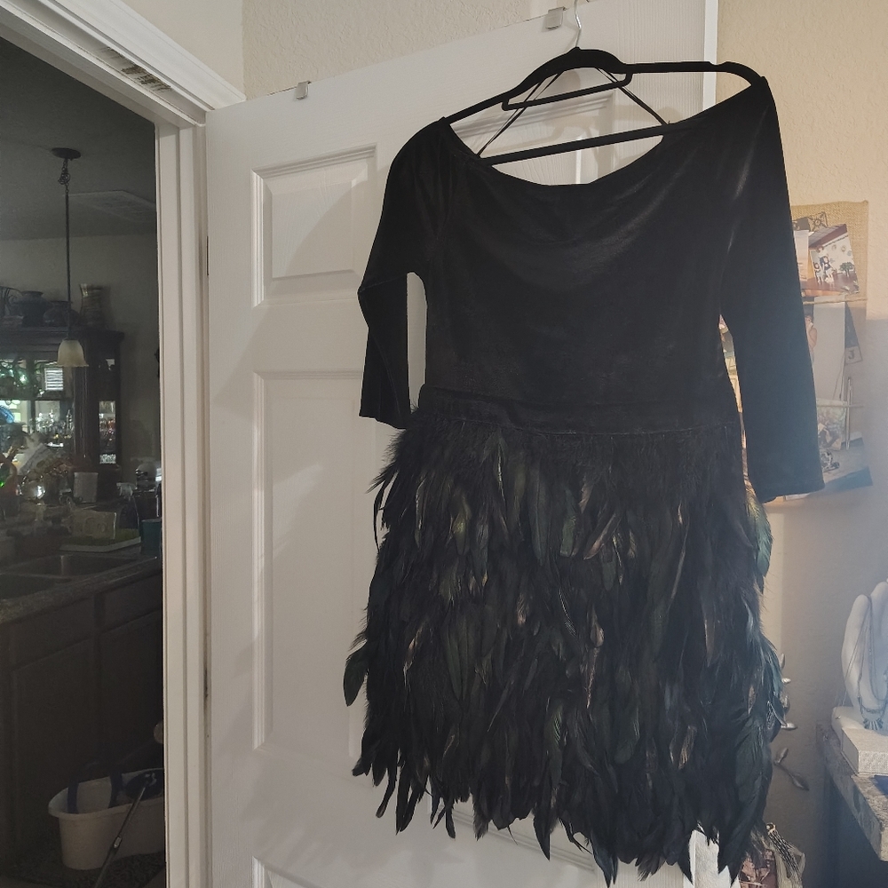 EMERALD FEATHER DRESS - Picture 4 of 12